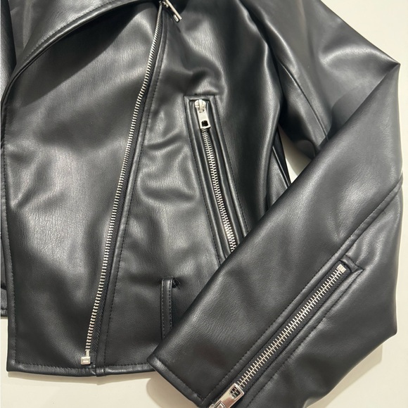 ZARA Cropped Leather Jacket - Picture 5 of 7